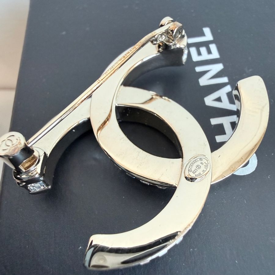 Chanel✨2023 水鑽經典胸針-13
