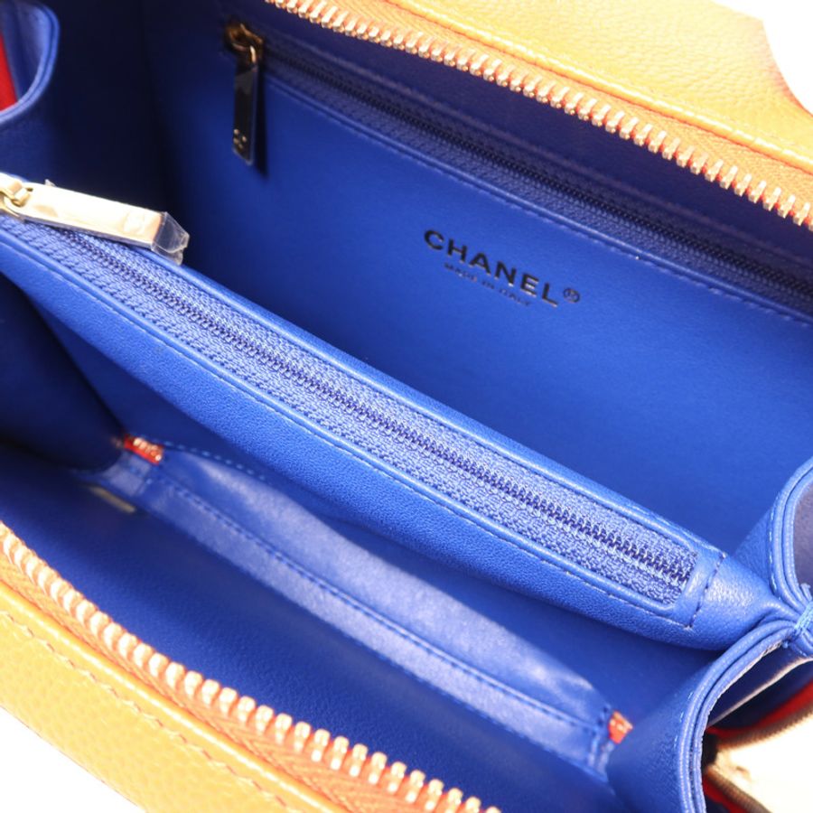 CHANEL 牛皮皮革Filigree Vanity Case Small金扣鏈帶手挽肩背兩用袋-3