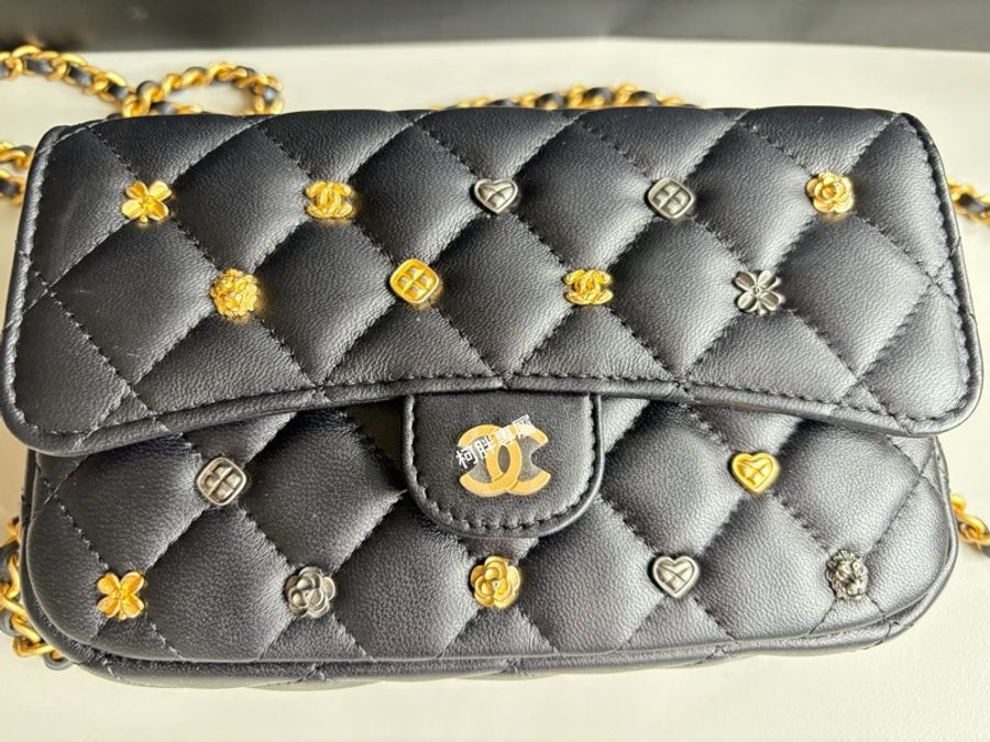 Chanel 限量徽章款 雙層 WOC 二合一鏈條包 發財包-10