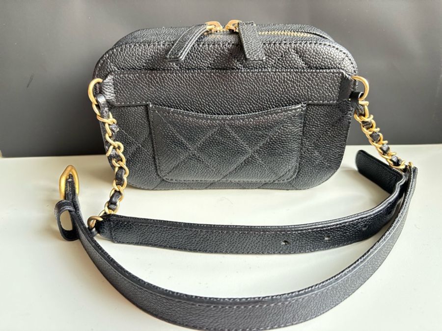 香奈兒隱藏版 chanel 經典黑金荔枝牛皮 黑魚子醬皮革 相機腰包-1