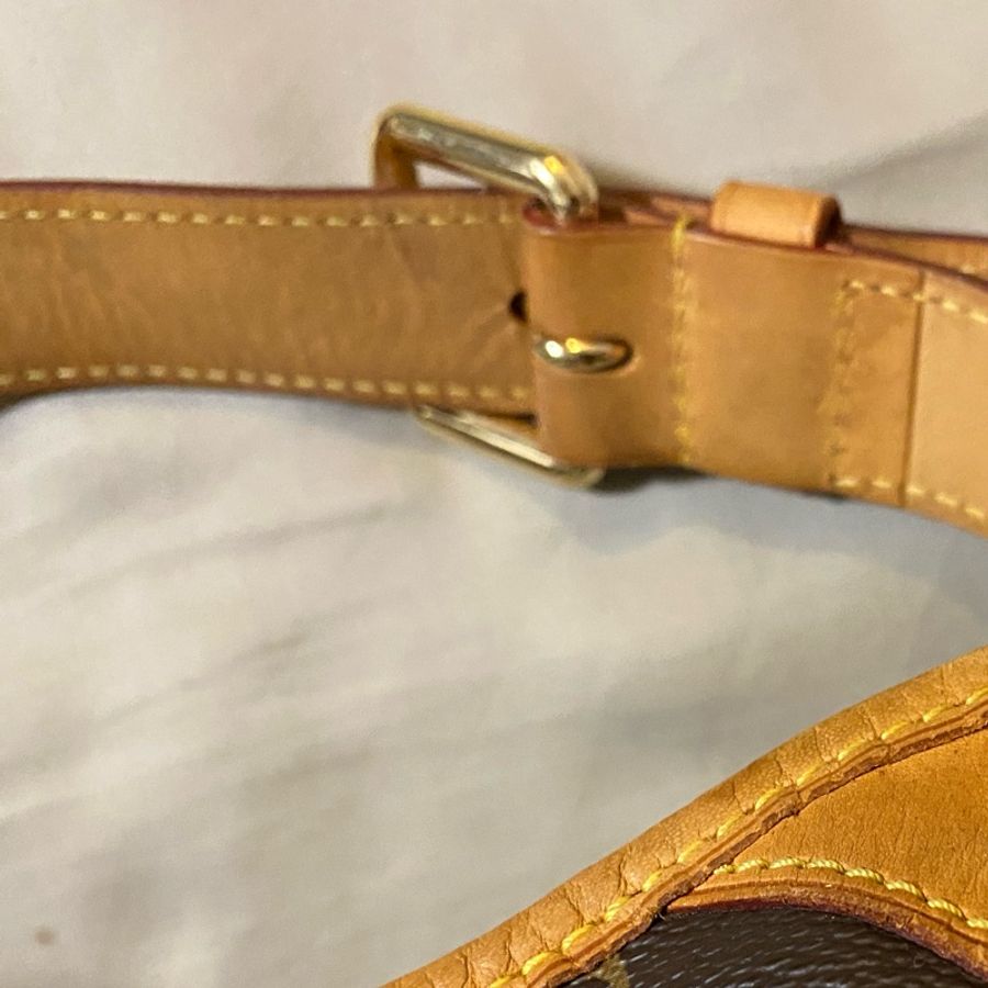 品相不錯 超值價❤️LV m56382 好貨再入荷 蠻新超新 使用痕跡 肩背包 單肩包 大包 大容量 磁扣 托特包 南瓜包-26