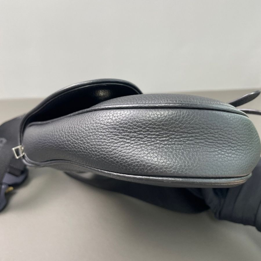 Dior Saddle系列磁性翻蓋粒面觸感牛皮黑色全皮馬鞍斜背包胸包25*16*4.5 98新配件塵袋-6
