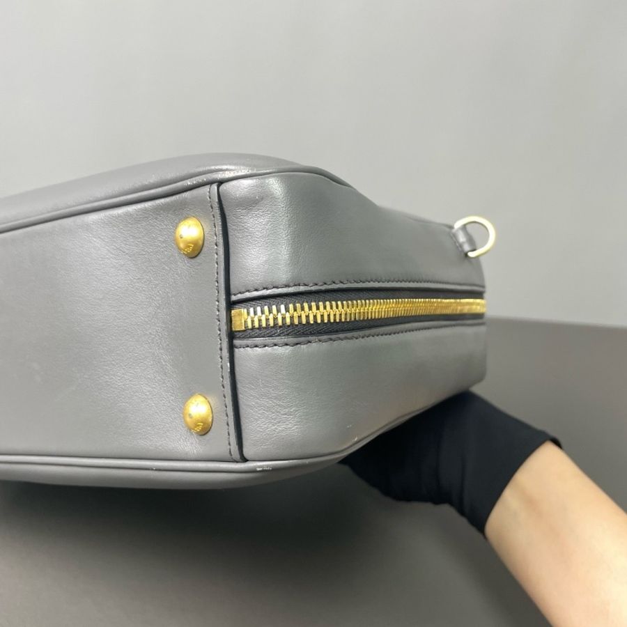 Prada 灰色復古保齡球公事包30*18*8.5  98新塵袋肩帶保卡-6