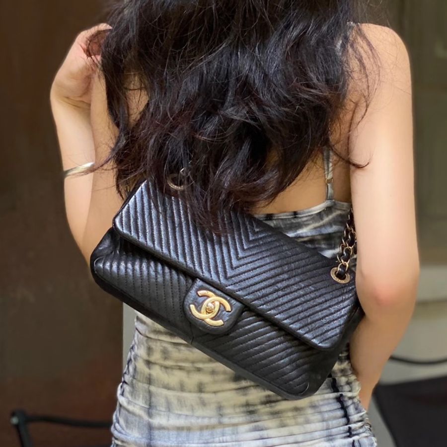經典奢華👜 Chanel香奈兒黑金中號v紋cf鏈條單肩斜挎包-0