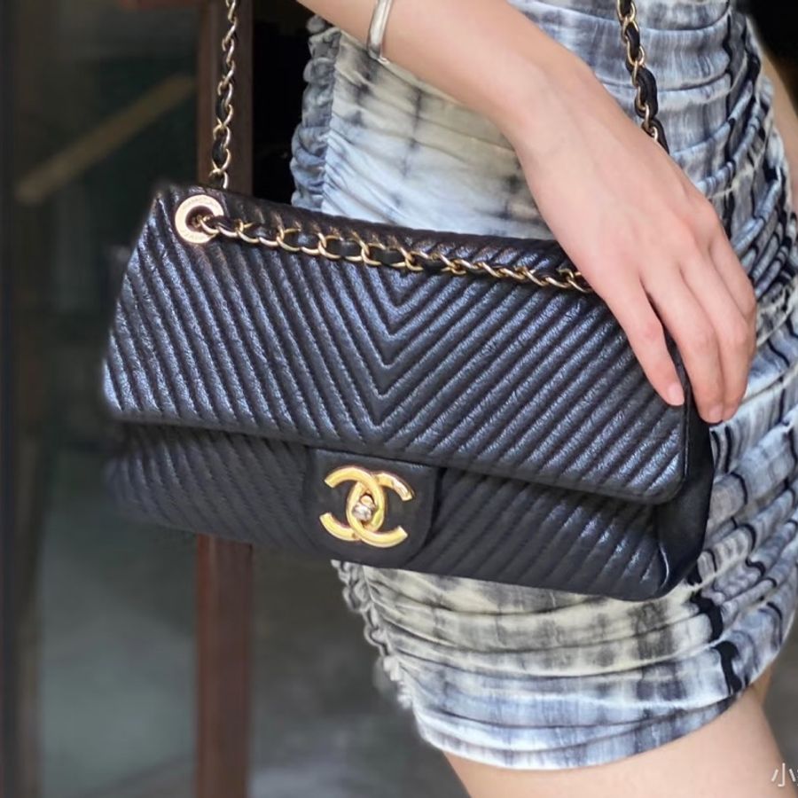 經典奢華👜 Chanel香奈兒黑金中號v紋cf鏈條單肩斜挎包-3