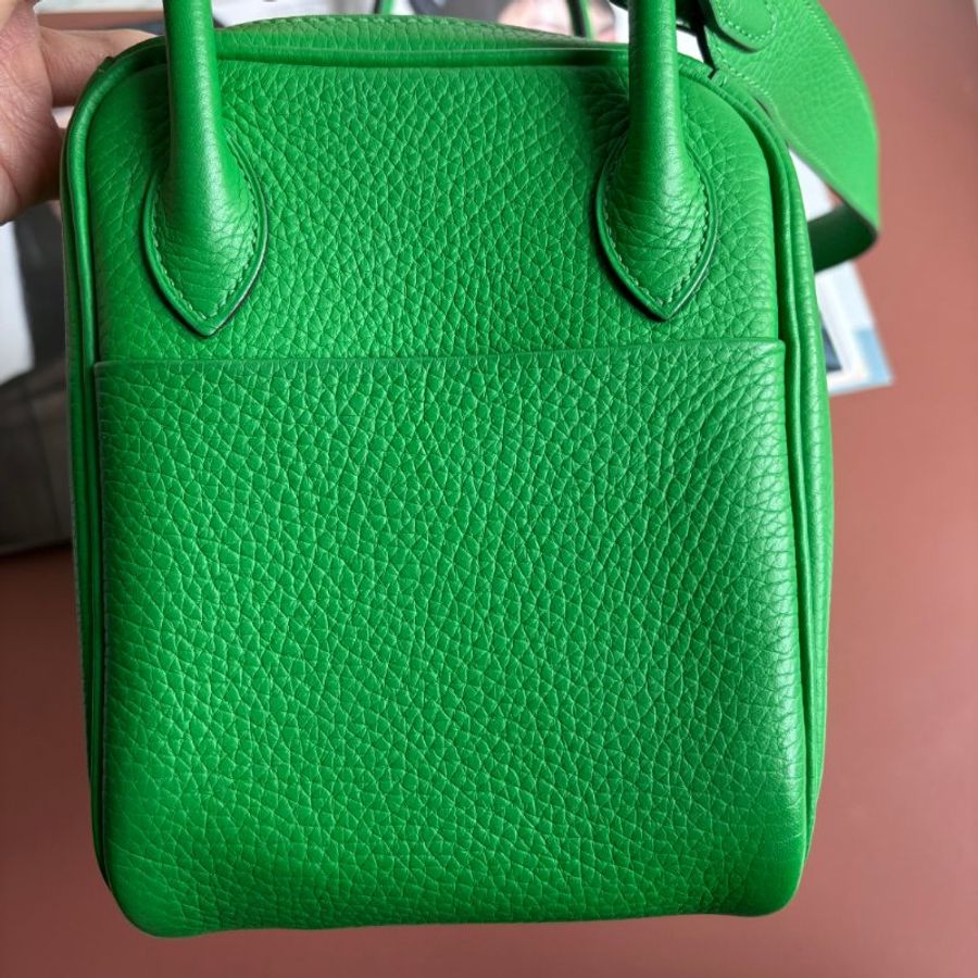 🅁刻 ::HERMES::竹子綠皮革銀釦LINDY 26手提肩背包-13