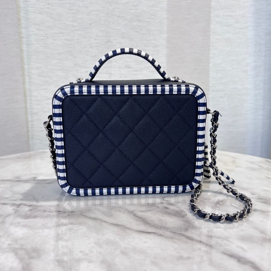Chanel 深藍荔枝牛皮拼深藍白條紋牛皮銀釦vanityCaseㄇ拉手提斜背包-1
