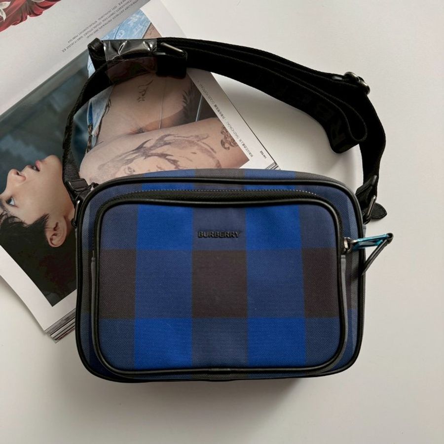 ✨閒置99成新 BURBERRY 藍灰拼黑色多功能相機包 外出包-1
