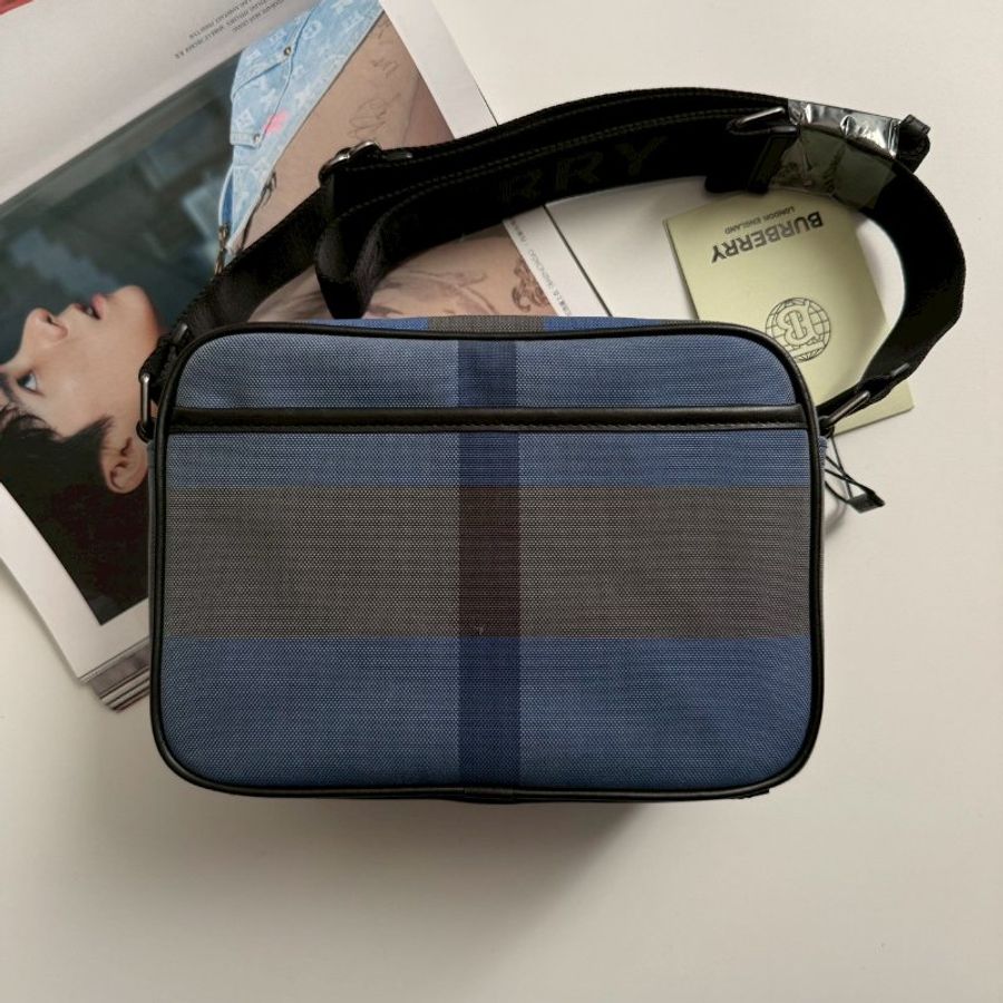 ✨閒置99成新 BURBERRY 藍灰拼黑色多功能相機包 外出包-2