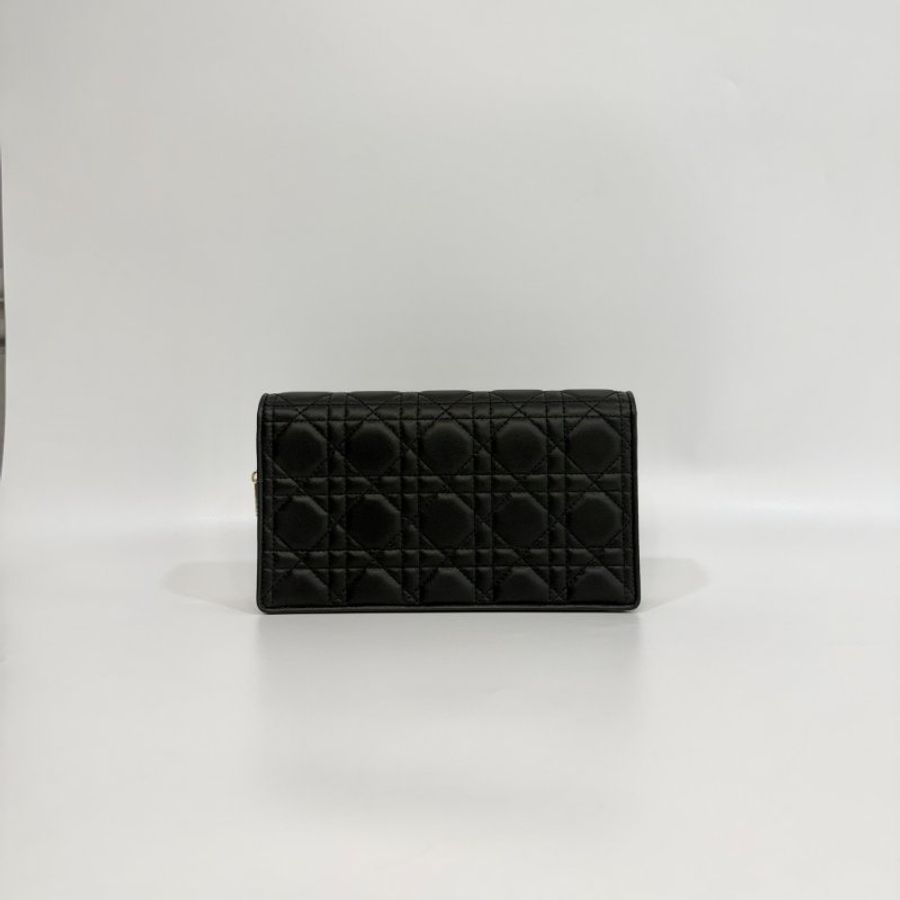 ♱ DIOR - 黑色金釦羊皮藤格紋Lady Dior Pouch斜背包-6