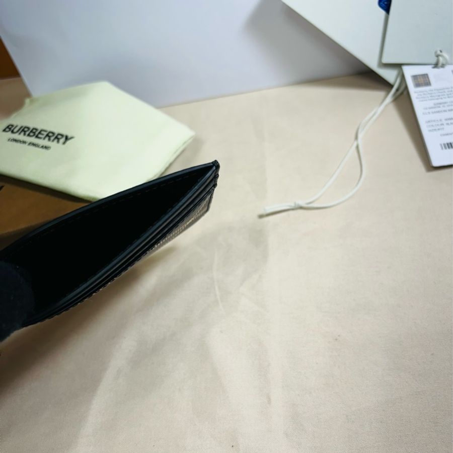 🎁送禮首選 全新盒裝 2025新款 Burberry 巴寶莉 黑白格紋5卡名片夾/卡夾 (原價8400)-5