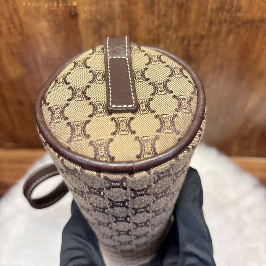 Celine 經典凱旋門印花圓筒包-3