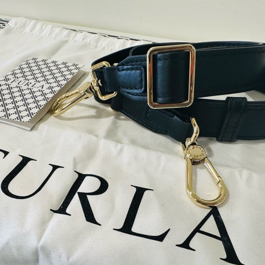 Furla METROPOLIS 義大利🇮🇹 叢林系列 紫色系白色老虎 🐯小方包 肩背包 揹袋可調 機場免稅店購入-7