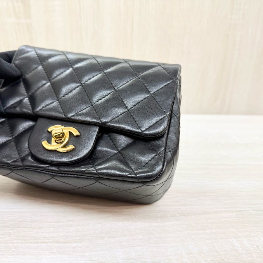 CHANEL黑金菱格羊皮方胖A35200-15