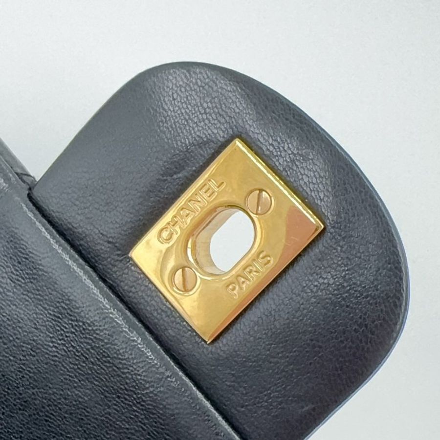 CHANEL黑色羊皮金鍊菱格方胖A35200-20