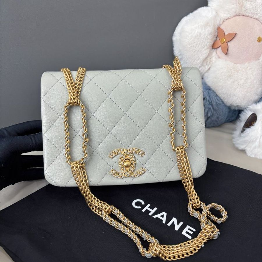 近新品 香奈兒/Chanel 淺灰色瀑佈鏈條肩背包 芯片款-5