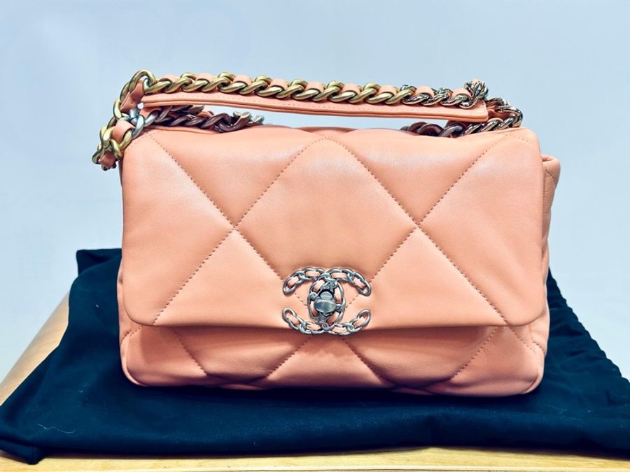 全新 CHANEL 成色基本全新 粉金19bag小號肩背斜背包26*16*7.5 配件塵袋-0