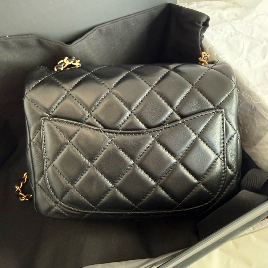 全新CHANEL黑色羊皮金球方胖AS1786-4