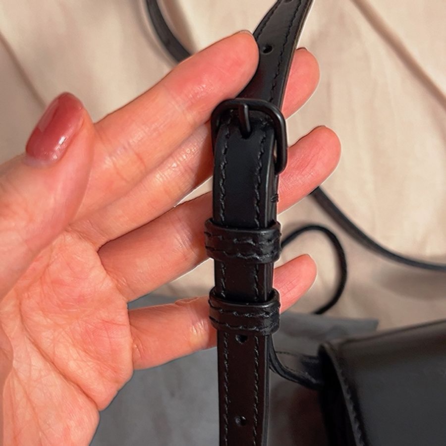 BALENCIAGA 巴黎世家 592898 金屬B LOGO小牛皮風琴小方包(黑)-12