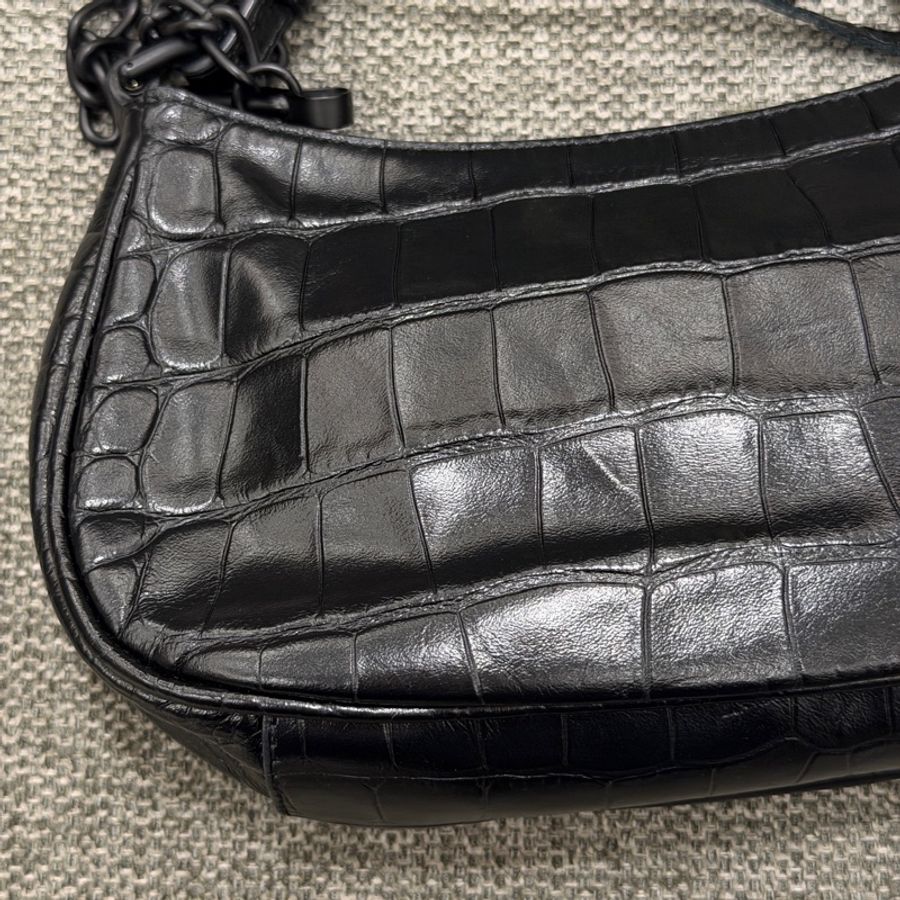 ❗️不議價BALENCIAGA Le Cagole so black雙背帶鱷魚壓紋牛皮迷你可頌包(黑色)-23
