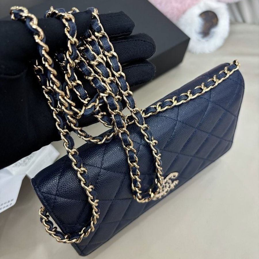 近新品 香奈兒/Chanel 深藍色鑽扣woc 荔枝紋牛皮鏈條包 芯片款-4