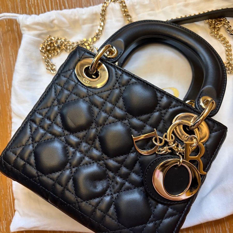Dior mini Lady Dior 附鏈帶迷你黛妃包-17