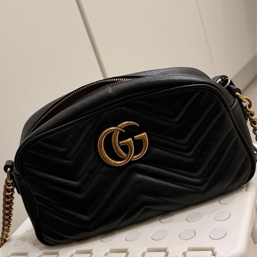GUCCI Marmont相機包 - 斜背包/經典黑-5