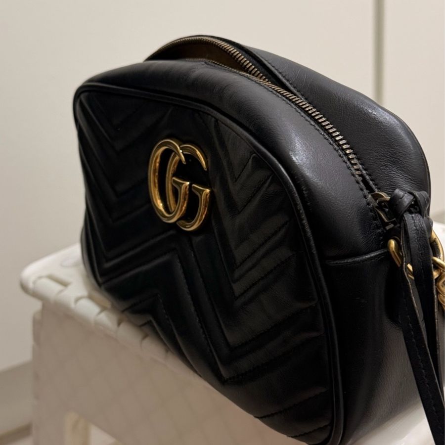 GUCCI Marmont相機包 - 斜背包/經典黑-15