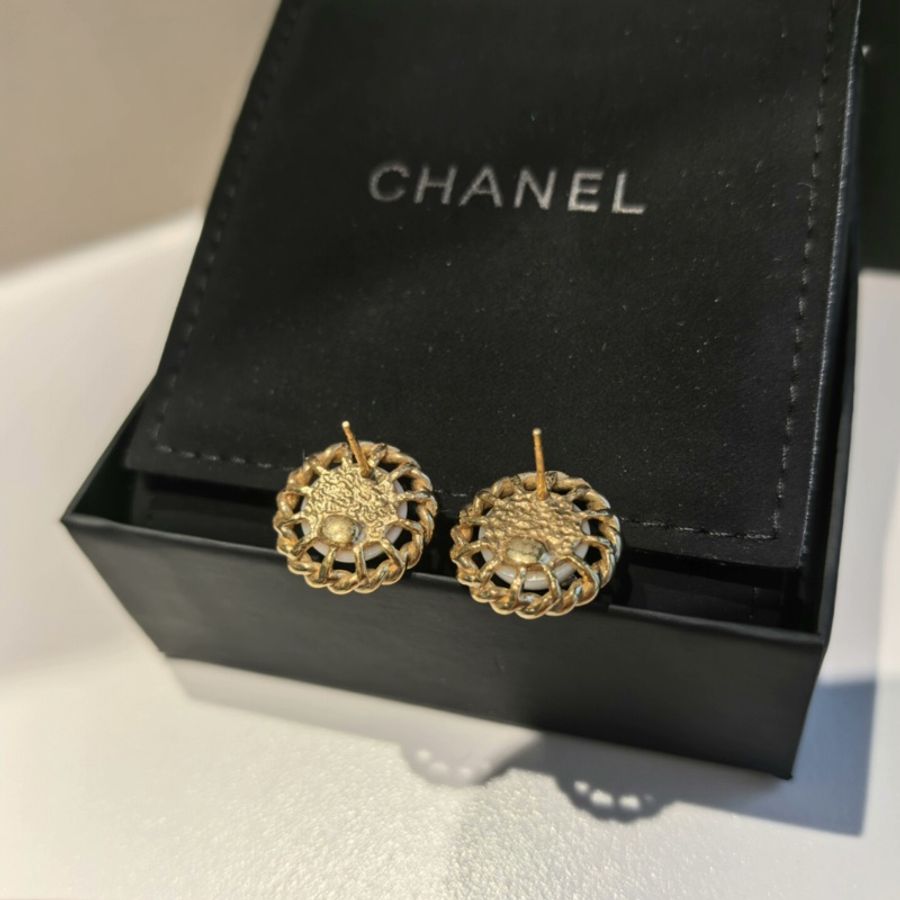 【全新全套✨全網最低價】Chanel鏤空麻花珍珠帶鑽耳環-1