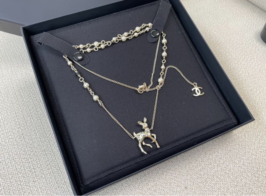 【全新聖誕包裝🌟可愛精緻😍全網最低價】Chanel 2025 VIC聖誕禮物 小鹿項鍊-1