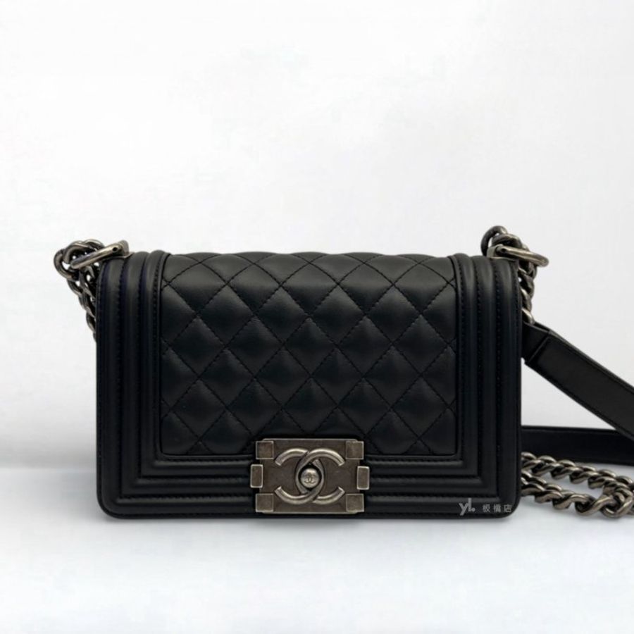 S5267-CHANEL 黑牛皮銀扣BOY20 A67085-1