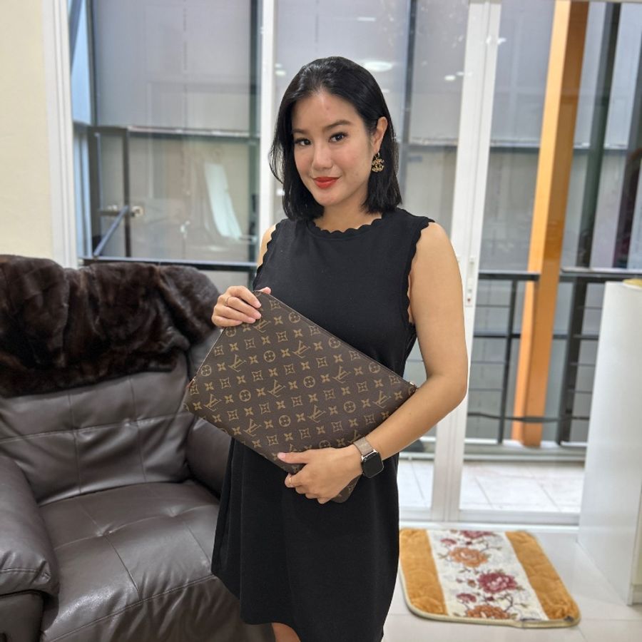 LV Etui Voyage 大號 晶片款 手拿包-1