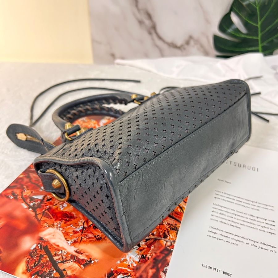 Balenciaga 經典米你機車鏤空手提包斜背包 2021年-14