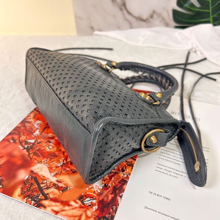 Balenciaga 經典米你機車鏤空手提包斜背包 2021年-15