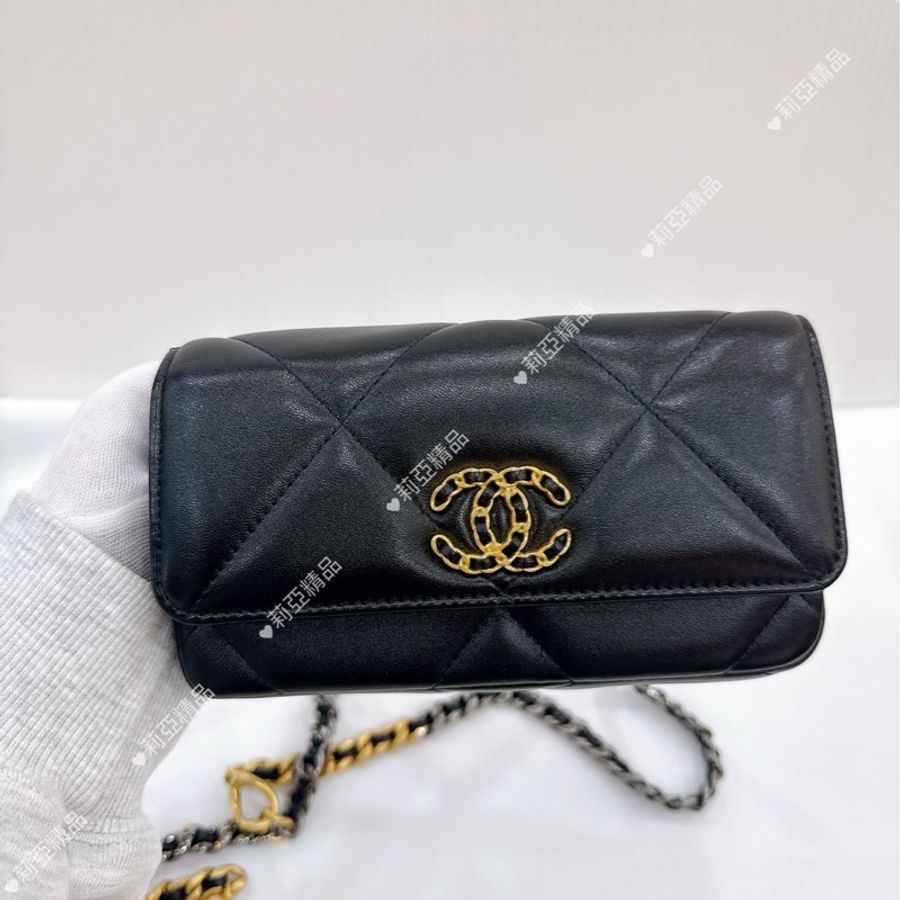 莉亞精品♡ Chanel AP3774 黑金19腰包 二手-2