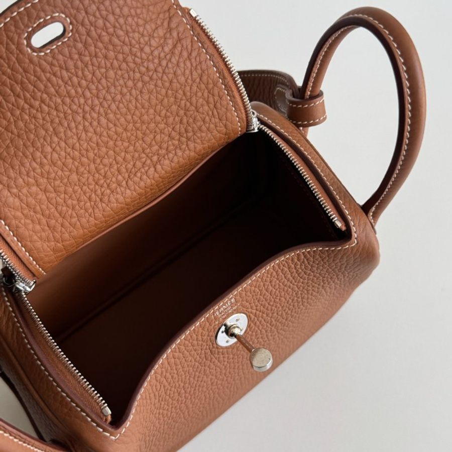 99新🆕 Hermès 愛馬仕 Mini Lindy 金棕銀釦二代-3