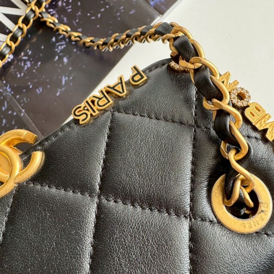 🎉拍照超出片‼️ Chanel 黑色方形金色水鑽字樣金鏈包-12