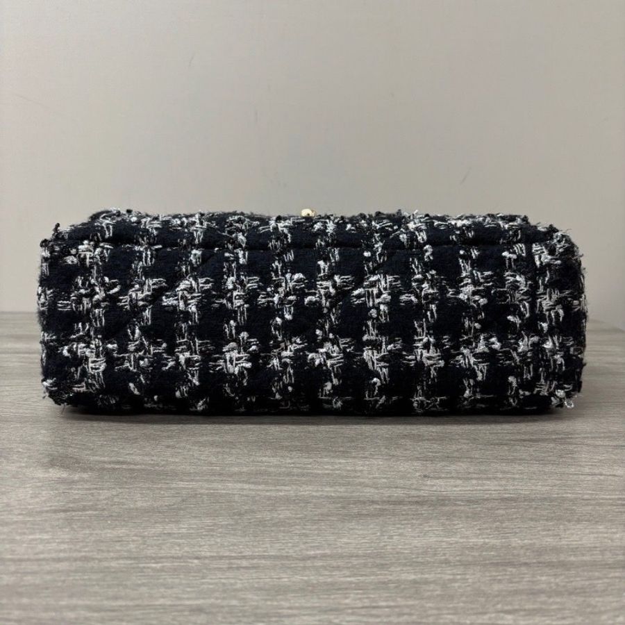CHANEL 19bagmaxi黑白 千鳥格毛呢手提肩背斜背包37*24*12 9新配件塵袋-3