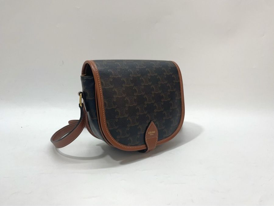 Celine Triomphe帆布拚咖牛皮金釦斜背馬鞍包-2