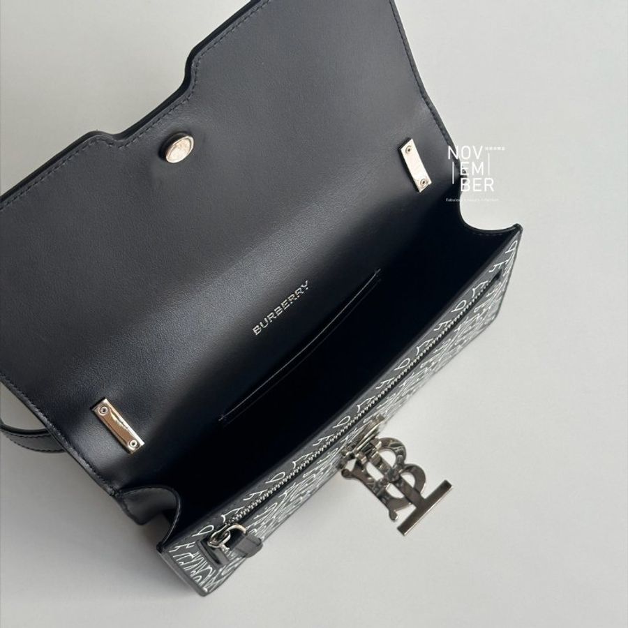 閒置新🫰🏻 Burberry 博伯利 TB 鎖釦包 黑(滿版Logo白字)-4