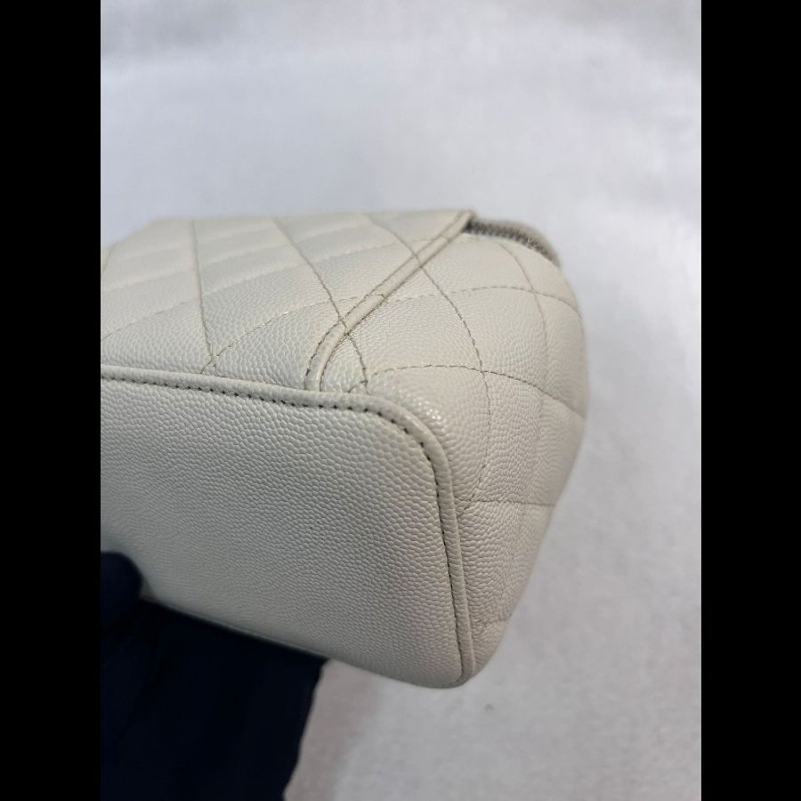 Chanel Vanity Case-10