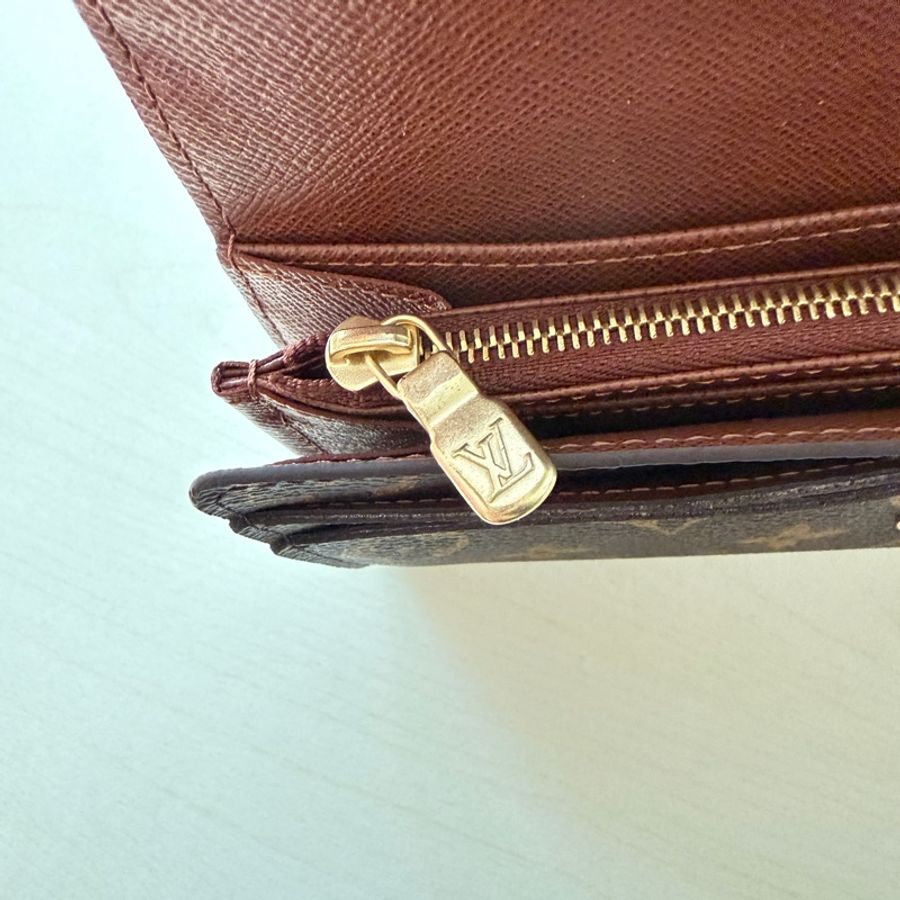 [全新閒置品] LV Sarah 經典信封長夾M60531咖啡色內裡-8