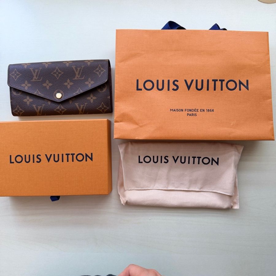 [全新閒置品] LV Sarah 經典信封長夾M60531咖啡色內裡-9