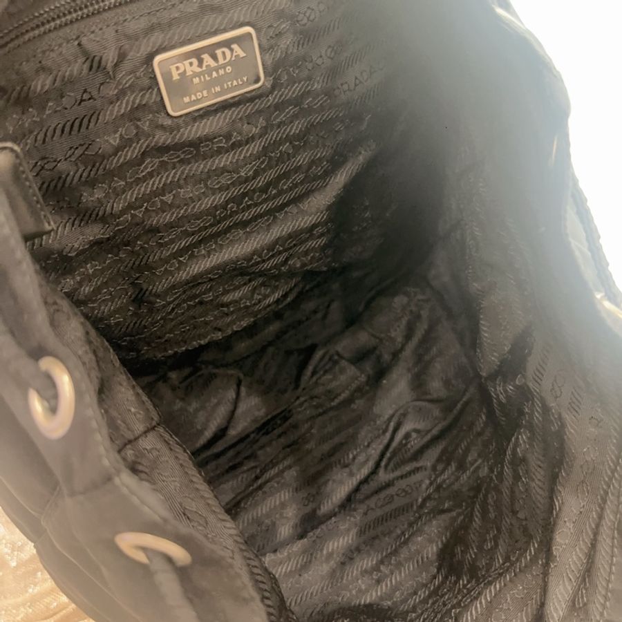 Prada 經典尼龍降落傘後背包🪂-18
