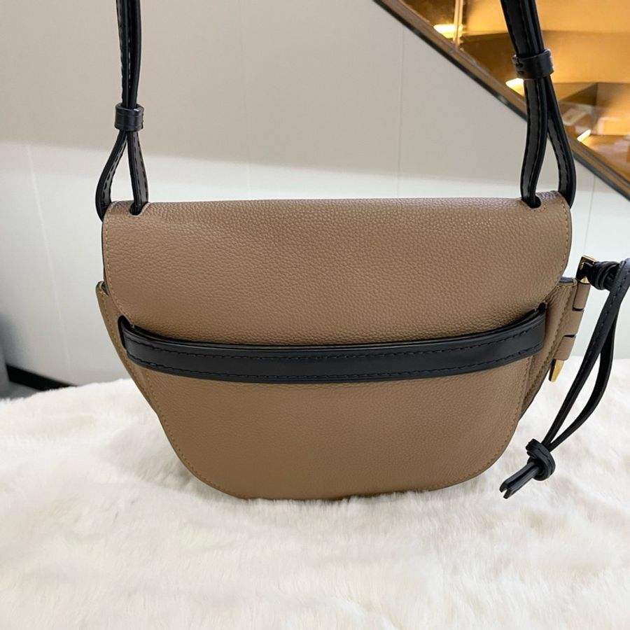 99新羅意威/Loewe 女士單肩包 斜挎包 尺寸:28*14*19 防塵袋-3
