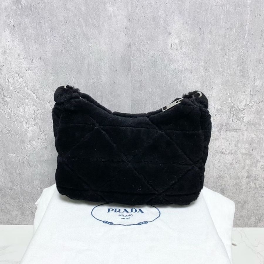 99新 PRADA普拉達黑色毛絨菱格三合一斜挎包 尺寸:22x18x8cm-1