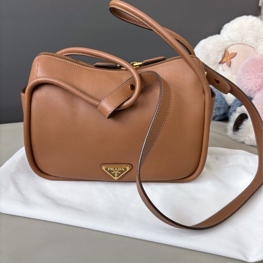 Prada Darling牛皮手提斜挎包 約25×18 輕微使用感 無明顯瑕疵，-3