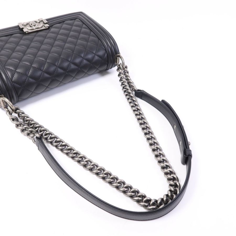 CHANEL 羊皮皮革Boy 25銀扣肩背袋-8