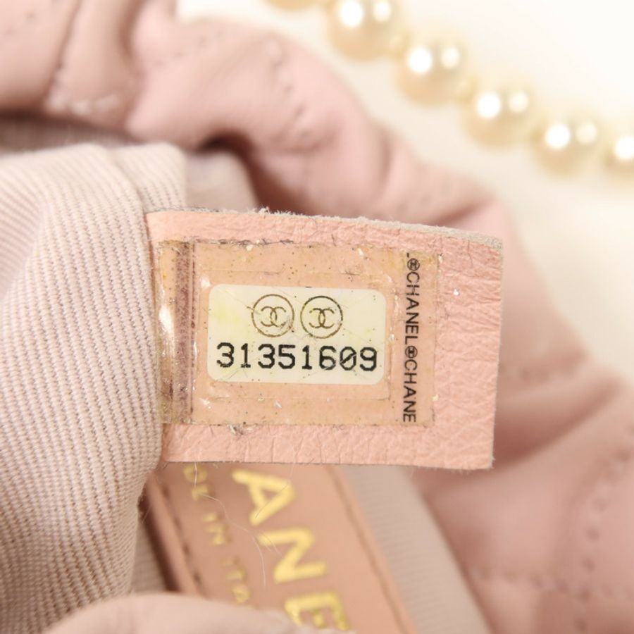 CHANEL 羊皮皮革Bucket Pearl Bag金扣肩背袋-6