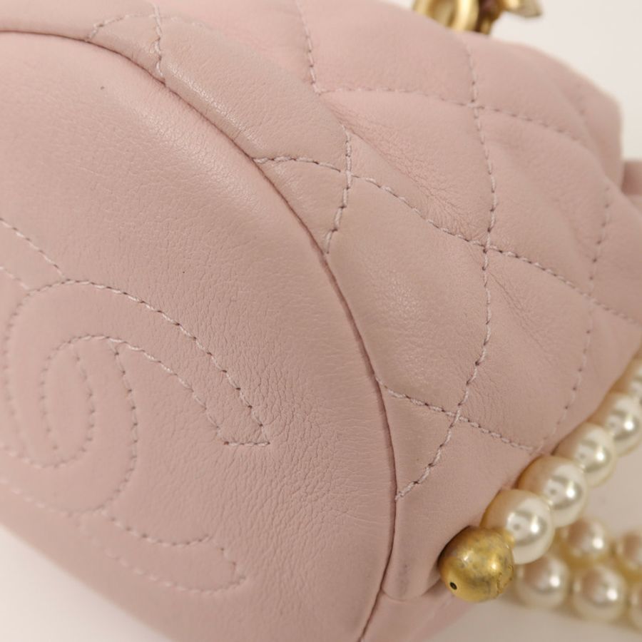 CHANEL 羊皮皮革Bucket Pearl Bag金扣肩背袋-11
